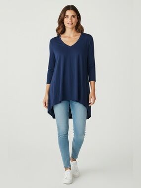 2/$30 Chico's Ultimate Tee Navy V-Neck High-Low Tunic Top